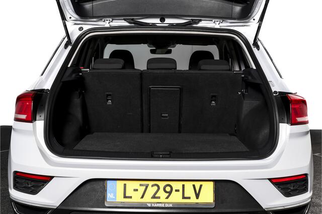 Volkswagen T-Roc 1.5 TSI 150 PK Style - Automaat | Adapt. Cruise | PDC | Camera | NAV+App. Connect | ECC | Afn. Trekhaak | LM 17" |