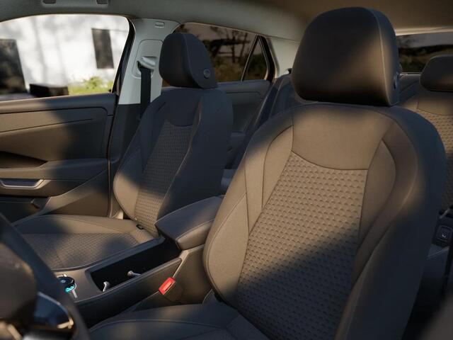 Volkswagen T-Roc Life First Edition 1.5 eTSI 85 kW / 116 PK SUV 7 v Achteruitrijcamera | Carplay