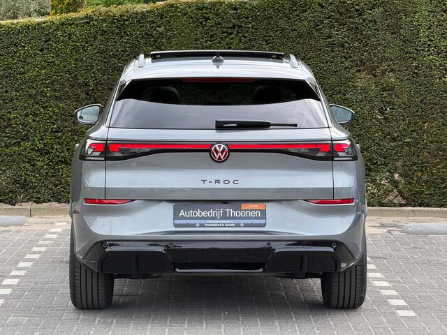 Volkswagen T-Roc 1.5 eTsi R-Line Trekhaak | Pano | 20"