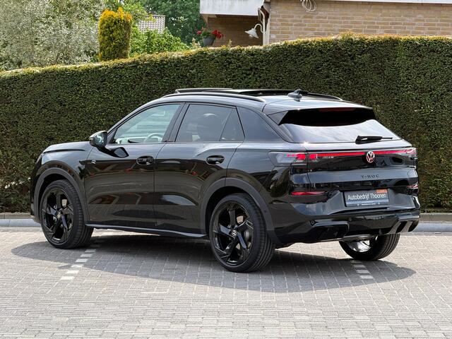 Volkswagen T-Roc 1.5 eTsi R-Line Trekhaak | Pano | 20"