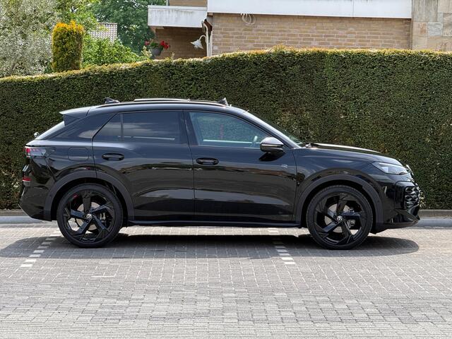 Volkswagen T-Roc 1.5 eTsi R-Line Trekhaak | Pano | 20"