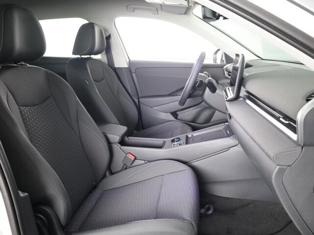 Volkswagen T-Roc Life First Edition 1.5 eTSI 85 kW / 116 PK SUV 7 v Achteruitrijcamera | Carplay
