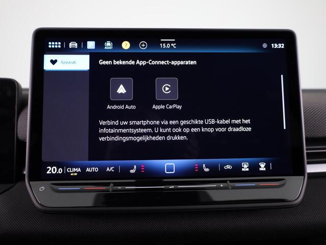 Volkswagen T-Roc Life First Edition 1.5 eTSI 85 kW / 116 PK SUV 7 v Achteruitrijcamera | Carplay