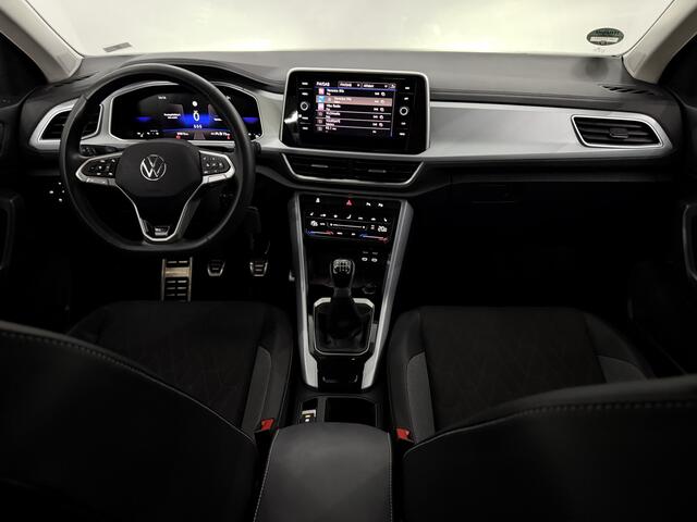 Volkswagen T-Roc 1.5 TSI Life Business Apple carplay, Parkeersensoren, Stoelverwarming, Virtual desk, Clima, Cruise control, A start stop