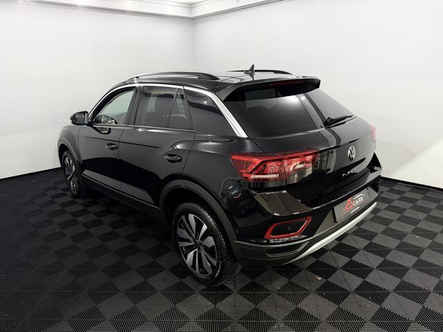 Volkswagen T-Roc 1.5 TSI Life Business Apple carplay, Parkeersensoren, Stoelverwarming, Virtual desk, Clima, Cruise control, A start stop