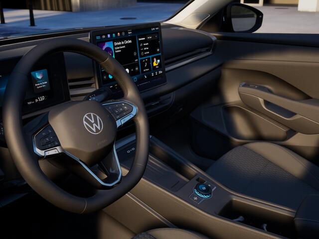 Volkswagen T-Roc 1.5 eTsi Life First Edition | Trekhaak | Stoel- & Stuurverwarming | Dodehoek detectie | Camera |