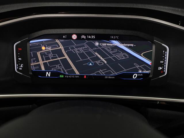 Volkswagen T-Roc 1.5 TSI R-Line Business 150PK | Navigatie | Camera | Digitaal dashboard | Keyless entry | 18 Inch | verlengde garantie