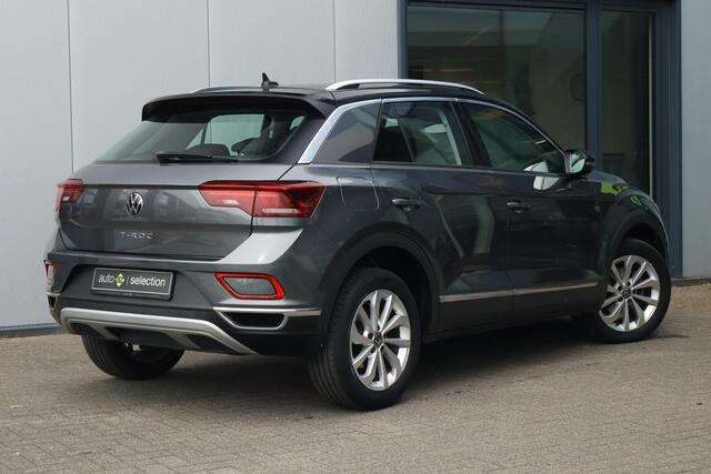 Volkswagen T-Roc 1.5 TSI Style / Camera / Stoelverw / Adaptieve Cruise / Carplay