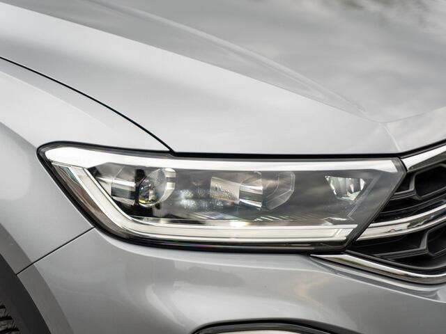 Volkswagen T-Roc 1.0 TSI Style // navigatie // pdc // stoelverwarming