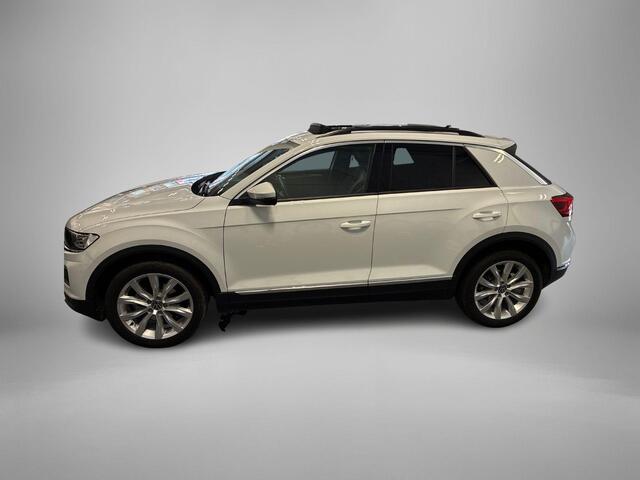 Volkswagen T-Roc 1.5 TSI 150pk DSG Sport · Panoramadak · Camera · Afn. Trekhaak · Dodehoeksensor · ACC · 18"Velgen · Sfeerverlichting · Sportstoelen ·