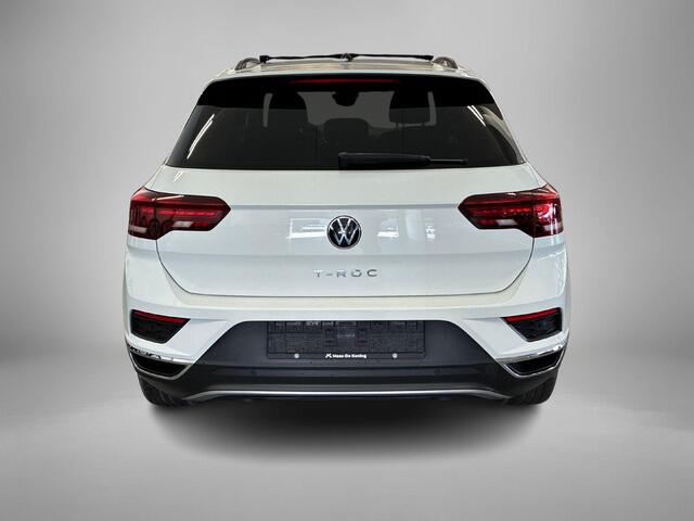 Volkswagen T-Roc 1.5 TSI 150pk DSG Sport · Panoramadak · Camera · Afn. Trekhaak · Dodehoeksensor · ACC · 18"Velgen · Sfeerverlichting · Sportstoelen ·