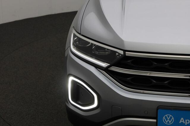 Volkswagen T-Roc 1.0 TSI 110 pk Style | Navigatie | Stoelverwarming | Parkeersensoren voor/achter | Massage | Alcantara | Adaptive Cruise