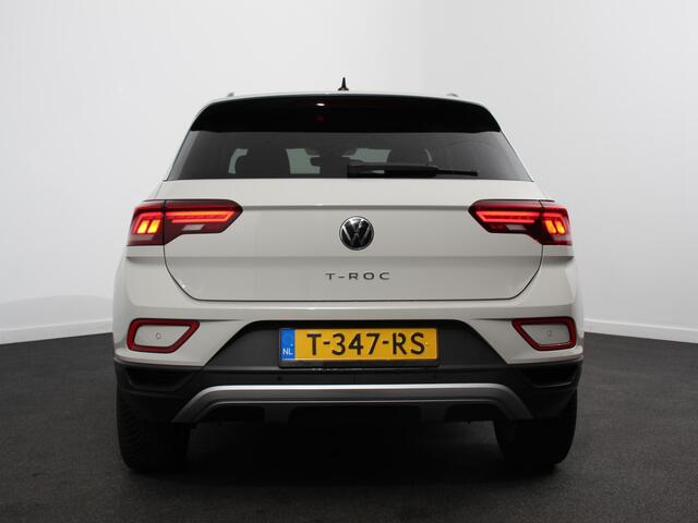 Volkswagen T-Roc 1.0 TSI Life Digitale Cockpit Navigatie Apple Carplay/Android Auto Adaptive Cruise control Parkeer sensoren Lichtmetalen Velgen 16" Extra Getint glas