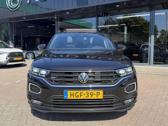 Volkswagen T-Roc 1.5 TSI Sport Business R VOLLEDIG DIGITAAL INSTRUMENTENPANEEL | PANORAMADAK | CAMERA | NAVIGATIE | MULTIMEDIA | LED VERLICHTING | DODEHOEK DETECTIE | ADAPTIEVE CRUISE CONTROL | SFEER VERLICHTING | PARKEERSENSOREN | R-LINE
