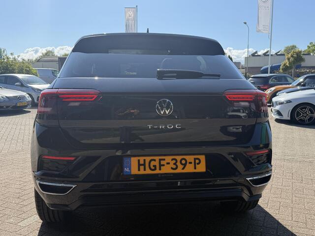 Volkswagen T-Roc 1.5 TSI Sport Business R VOLLEDIG DIGITAAL INSTRUMENTENPANEEL | PANORAMADAK | CAMERA | NAVIGATIE | MULTIMEDIA | LED VERLICHTING | DODEHOEK DETECTIE | ADAPTIEVE CRUISE CONTROL | SFEER VERLICHTING | PARKEERSENSOREN | R-LINE