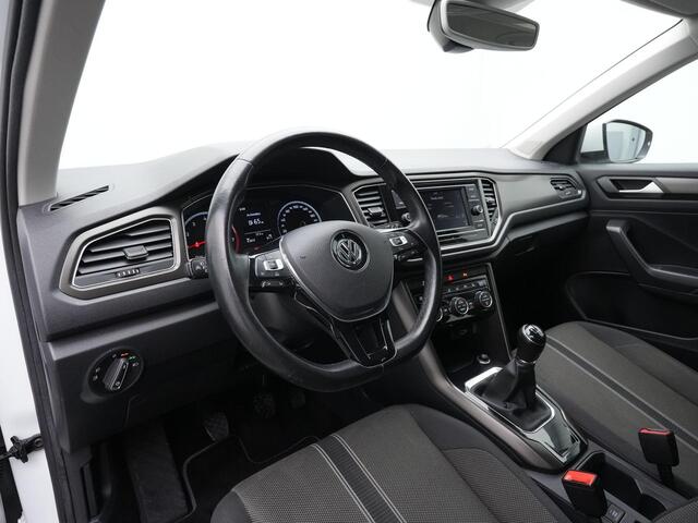 Volkswagen T-Roc 1.0 TSI 115 pk Style | Adaptive Cruise | Stoelverwarming | Parkeersensoren voor/achter