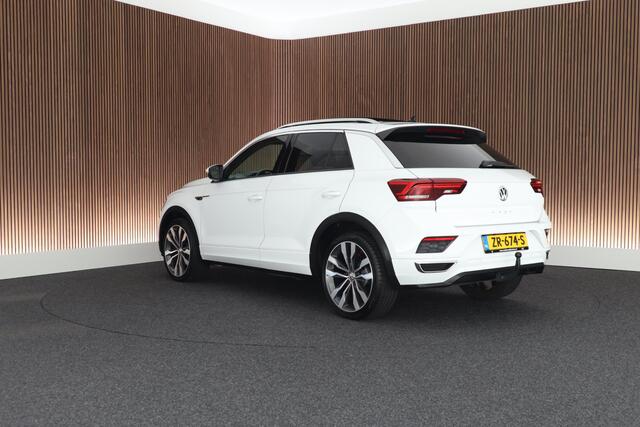 Volkswagen T-Roc 1.5 TSI 150pk DSG R-Line Sport Trekhaak Camera Stuur+Stoelverwarming Keyless Panoramadak Virtual Cockpit Navigatie