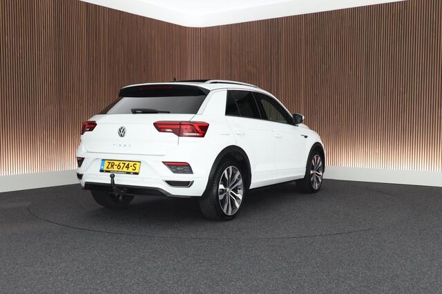 Volkswagen T-Roc 1.5 TSI 150pk DSG R-Line Sport Trekhaak Camera Stuur+Stoelverwarming Keyless Panoramadak Virtual Cockpit Navigatie