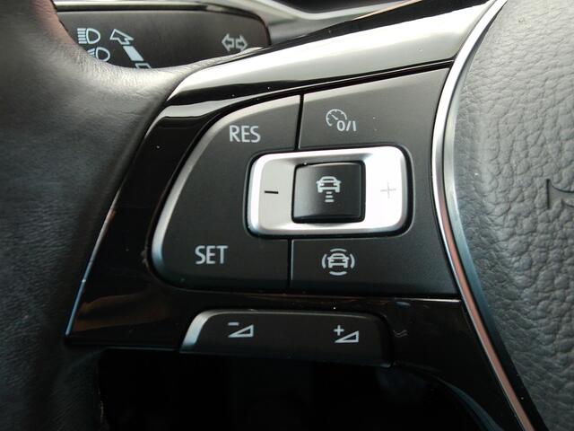 Volkswagen T-Roc 1.0 TSI Style Business, Virtual Cockpit / Carplay + Android Auto / Camera + Sensoren / Adaptive Cruise