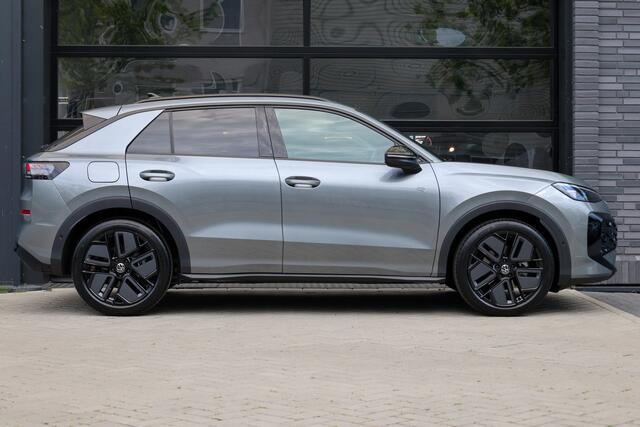 Volkswagen T-Roc 1.5 eTsi R-Line First Edition | NIEUW MODEL | BTW | CAMERA | ELEK.TREKHAAK | ACC | STUURVERWARMING |