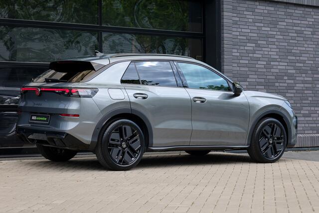 Volkswagen T-Roc 1.5 eTsi R-Line First Edition | NIEUW MODEL | BTW | CAMERA | ELEK.TREKHAAK | ACC | STUURVERWARMING |