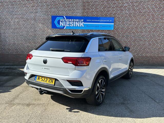 Volkswagen T-Roc 1.5 TSI DSG Automaat Trekhaak/Carplay/PDC/Stoelverwarming