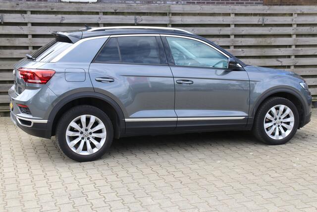 Volkswagen T-Roc 1.5 TSI Sport / Navi / Apple Carplay / Panoramadak
