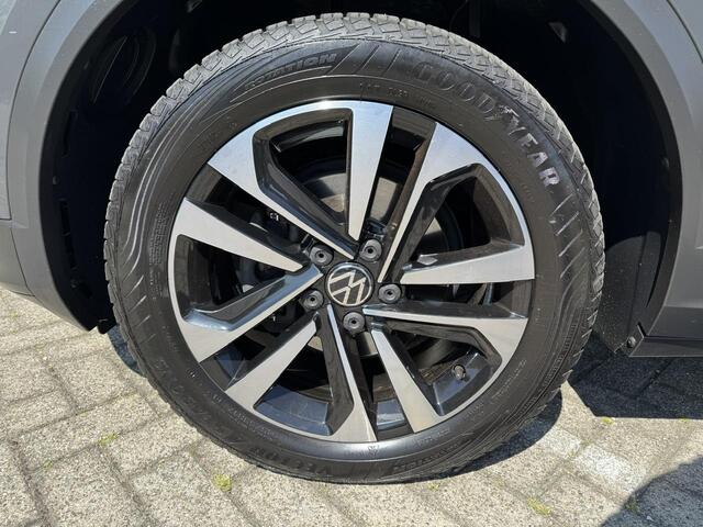 Volkswagen T-Roc 1.5 TSI United | App-connect | Dig.display | Navi | DAB | LMV17"