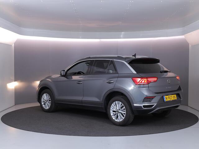 Volkswagen T-Roc 1.0 TSI Style Business 110 pk | Navigatie | Parkeersensoren | Achteruitrijcamera | Autom. airco | Adaptieve cruise control |