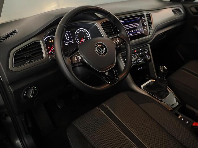 Volkswagen T-Roc 1.0 TSI Style Business 110 pk | Navigatie | Parkeersensoren | Achteruitrijcamera | Autom. airco | Adaptieve cruise control |