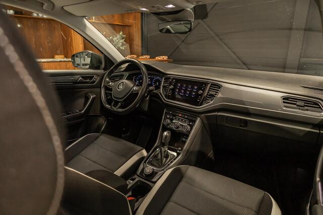 Volkswagen T-Roc 2.0 TSI 4Motion Sport Business R Schuifdak | Camera | Adapt. Cruise