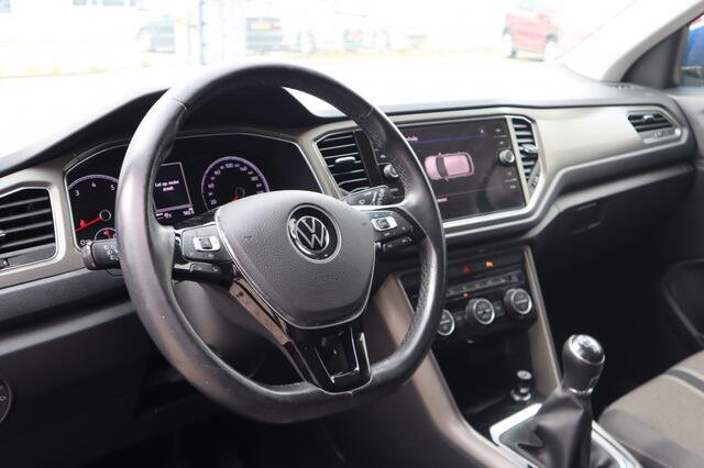 Volkswagen T-Roc 1.5 TSI Style Business Trekhaak | Carplay | Blindspot | Adaptive