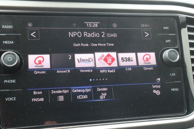 Volkswagen T-Roc 1.5 TSI Style Business Trekhaak | Carplay | Blindspot | Adaptive