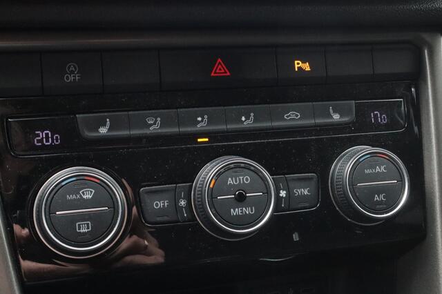Volkswagen T-Roc 1.5 TSI Style Business Trekhaak | Carplay | Blindspot | Adaptive