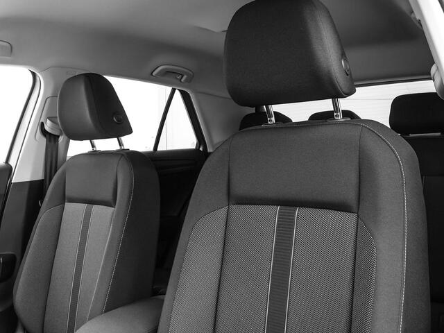 Volkswagen T-Roc 1.5 TSI 150pk DSG Life 75 Edition · Camera · Apple/Android Car Play · Trekhaak · Navigatie · P-Sensoren · Park Assist · 17'' Inch ·