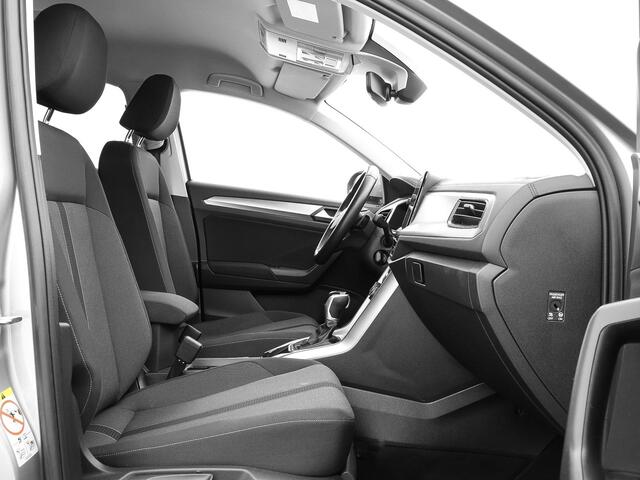 Volkswagen T-Roc 1.5 TSI 150pk DSG Life 75 Edition · Camera · Apple/Android Car Play · Trekhaak · Navigatie · P-Sensoren · Park Assist · 17'' Inch ·