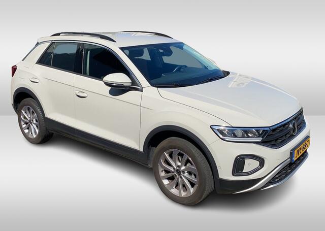 Volkswagen T-Roc 1.0 TSI Life Edition / Camera / CarPlay / Keyless / 17'' / Stoelverwarming / DAB / ACC / Climate Control