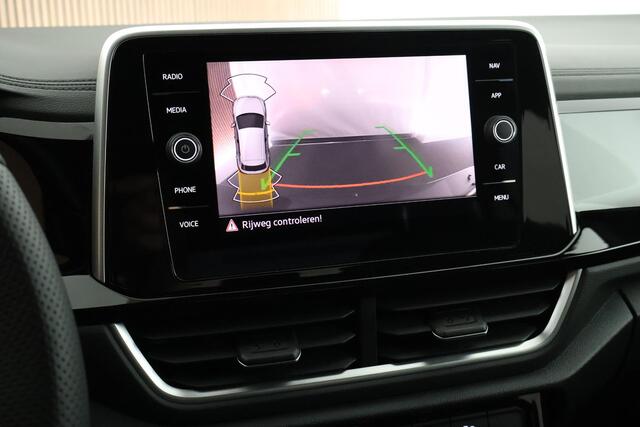 Volkswagen T-Roc 1.5 TSI 150pk DSG R-Line Edition Trekhaak Camera Navigatie Stoelverwarming LED Massage