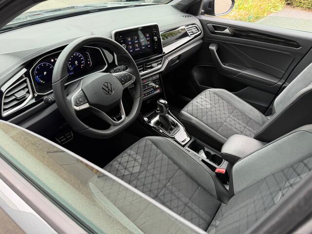 Volkswagen T-Roc 1.5 TSI 150pk DSG R-Line | Camera | Keyless | Elek. Achterklep | Dode hoek | Rijklaar incl. 1 jaar Bovag garantie