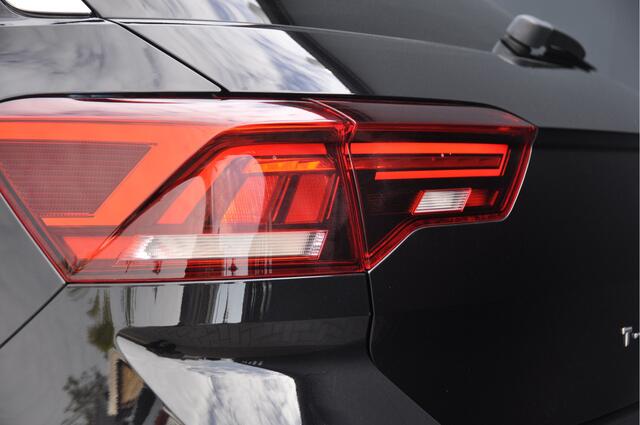 Volkswagen T-Roc 1.5 TSI Sport ACC Apple Android Navigatie