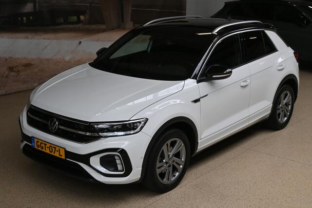 Volkswagen T-Roc 1.5 TSI 150pk R-Line | IQ. Light | Camera | Trekhaak | 100% (Dealer) onderhouden label