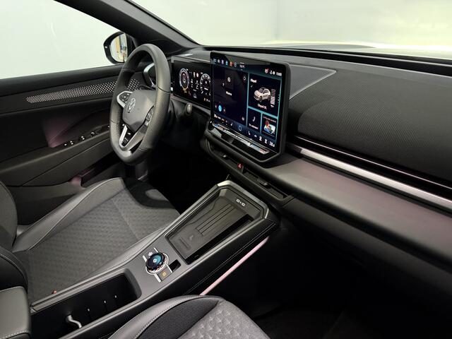 Volkswagen T-Roc 1.5 TSI e R-Line Edition Nieuwe model!, Camera, Iq lights, Navi, Half leder, Stoel/Stuurverwarming, Cruise control adaptief, Sfeerverlichting, Keyless start, 2 jaar garantie