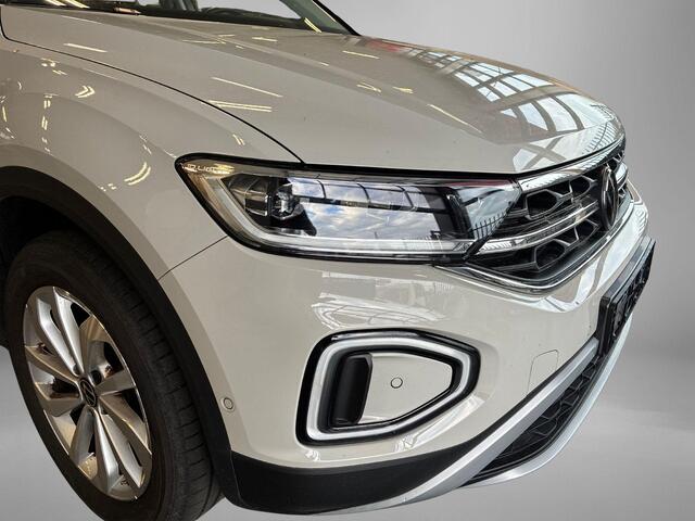 Volkswagen T-Roc 1.5 TSI 150pk DSG Style · Camera · Keyless · ACC · Apple/Android Car Play · Dodehoeksensor · Elek. Achterklep · Parkeerassistent · Alarmklasse 3 ·