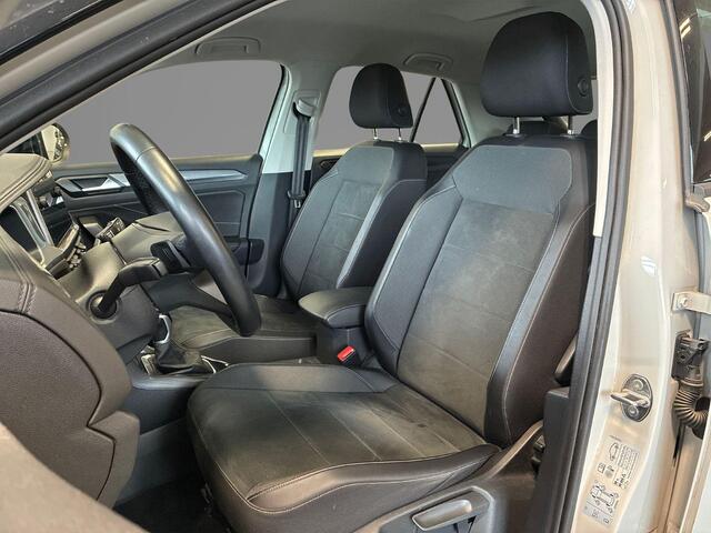 Volkswagen T-Roc 1.5 TSI 150pk DSG Style · Camera · Keyless · ACC · Apple/Android Car Play · Dodehoeksensor · Elek. Achterklep · Parkeerassistent · Alarmklasse 3 ·
