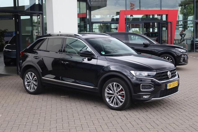 Volkswagen T-Roc 1.5 TSI Sport NL auto 1ste eigenaar door ons onderhouden, 18" LMV, trekhaak, privacy glas, zwarte hemel, digital cockpit, navigatie, Full led, ACC en app connect