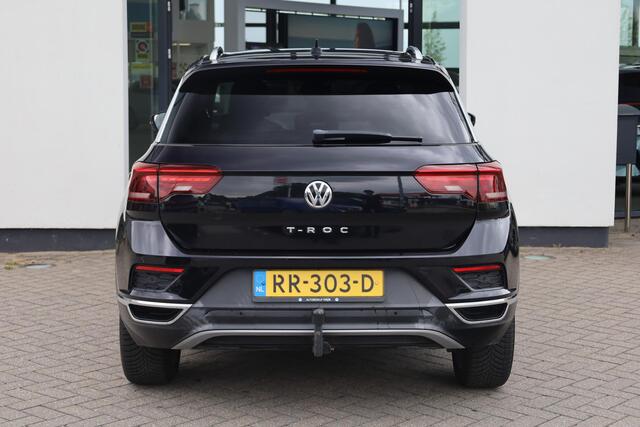 Volkswagen T-Roc 1.5 TSI Sport NL auto 1ste eigenaar door ons onderhouden, 18" LMV, trekhaak, privacy glas, zwarte hemel, digital cockpit, navigatie, Full led, ACC en app connect
