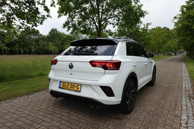 Volkswagen T-Roc 2.0 TSI 4Motion R | AKRAPOVIC | Pano | ACC | CarPlay | Trekhaak | LED |