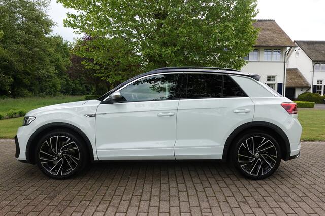 Volkswagen T-Roc 2.0 TSI 4Motion R | AKRAPOVIC | Pano | ACC | CarPlay | Trekhaak | LED |