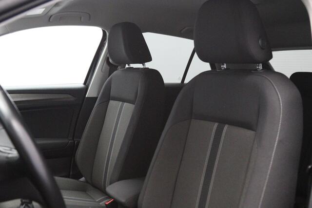 Volkswagen T-Roc 1.0 TSI Style, Adap. Cruise Control, Climate Control, Trekhaak