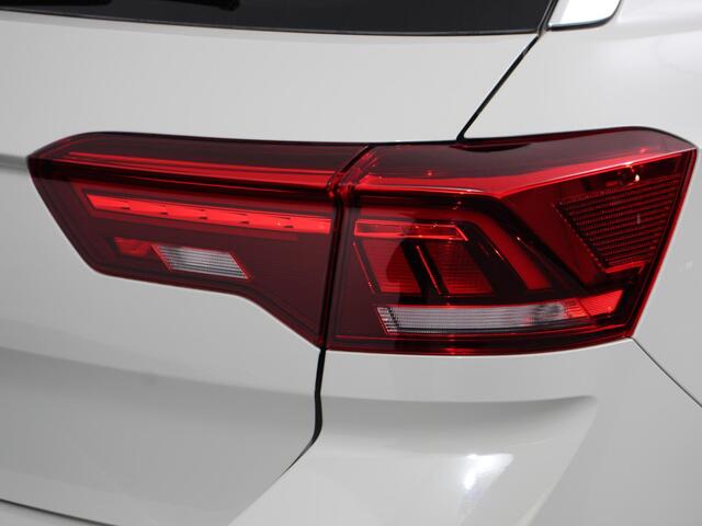 Volkswagen T-Roc 1.5 TSI DSG R-Line + IQ Drive pakket Automaat Camera Navigatie Apple Carplay/Android Auto Climate control Lichtmetalen Velgen Extra Getint Glas 18" Lichtmetalen Velgen